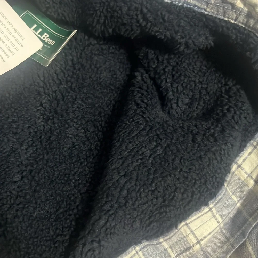 L.L. Bean Men’s Sherpa Lined Button Up! - Picture 4 of 5